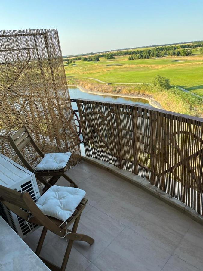 Lighthouse Golf Resort & Spa Apartments Baltsjik Eksteriør bilde