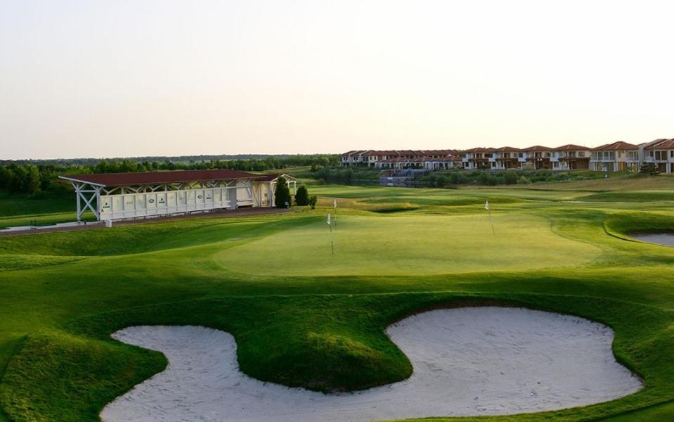 Lighthouse Golf Resort & Spa Apartments Baltsjik Eksteriør bilde