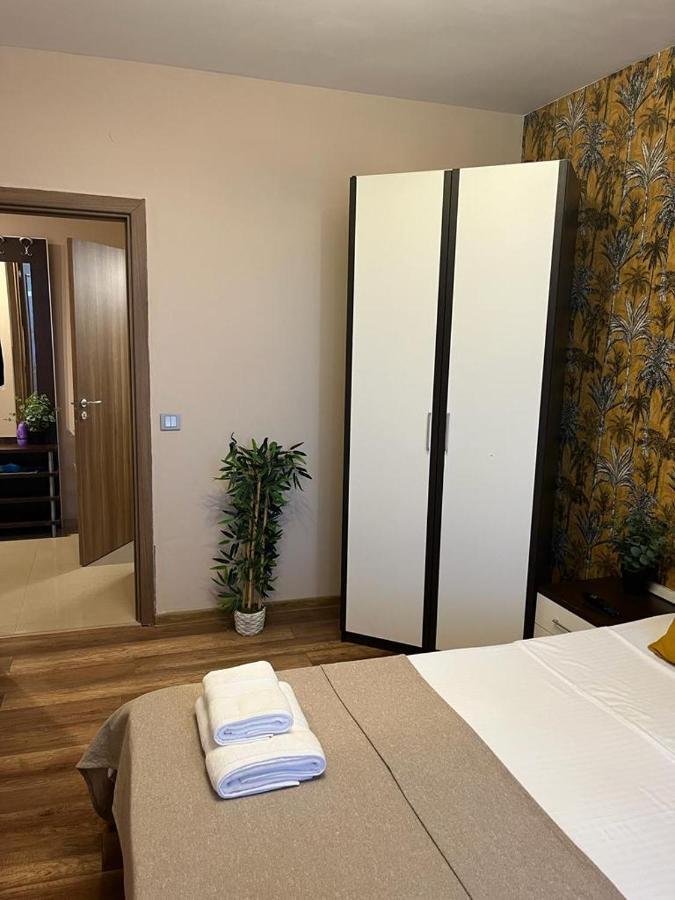 Lighthouse Golf Resort & Spa Apartments Baltsjik Eksteriør bilde